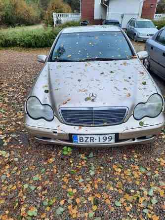 Mercedes-Benz 200 Йямся
