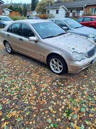 Mercedes-Benz 200 Йямся