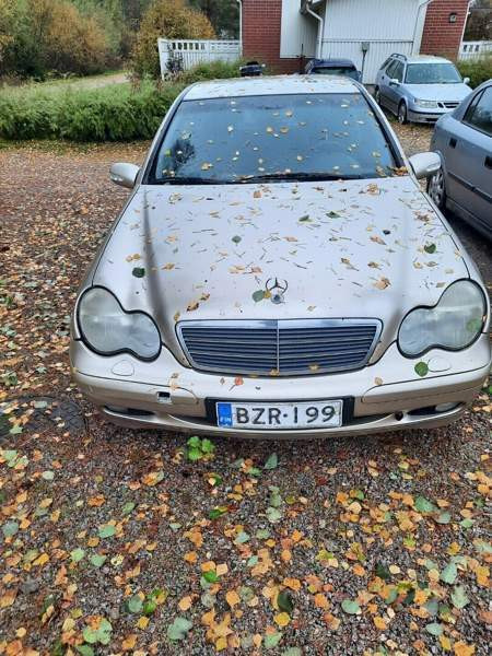 Mercedes-Benz 200 Йямся - изображение 4