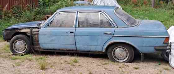 Mercedes-Benz 240 Luga