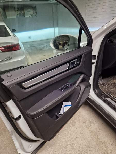 Porsche Cayenne Syevyerodonets'k - valokuva 8