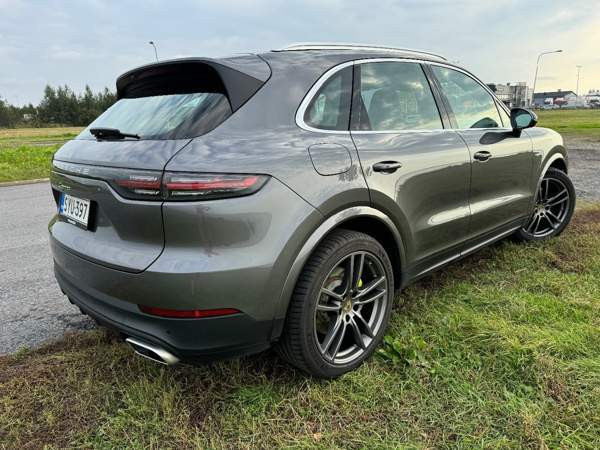 Porsche Cayenne Oulu - valokuva 6