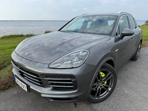 Porsche Cayenne Oulu - valokuva 8