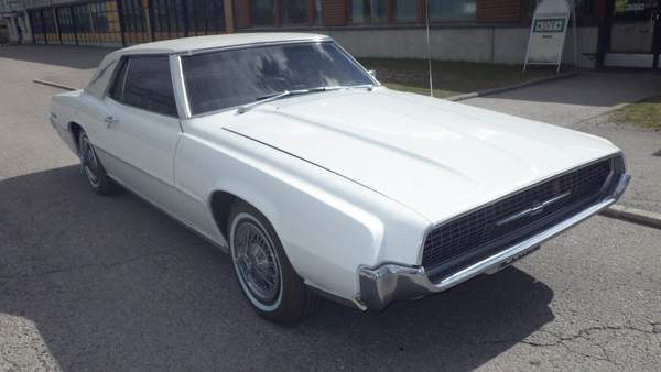 Ford Thunderbird Hämeenlinna - valokuva 1