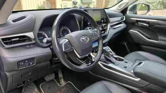 Toyota Highlander Рованиеми