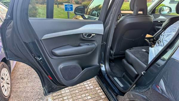 Volvo XC90 Эспоо - изображение 8