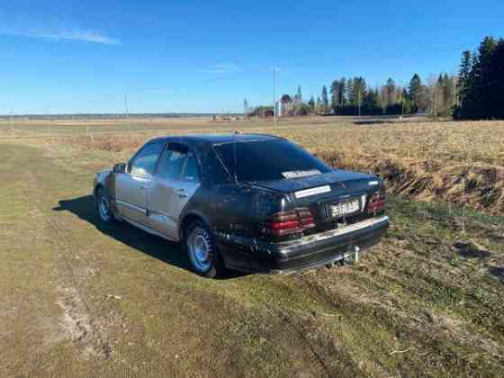 Mercedes-Benz E Alahärmä