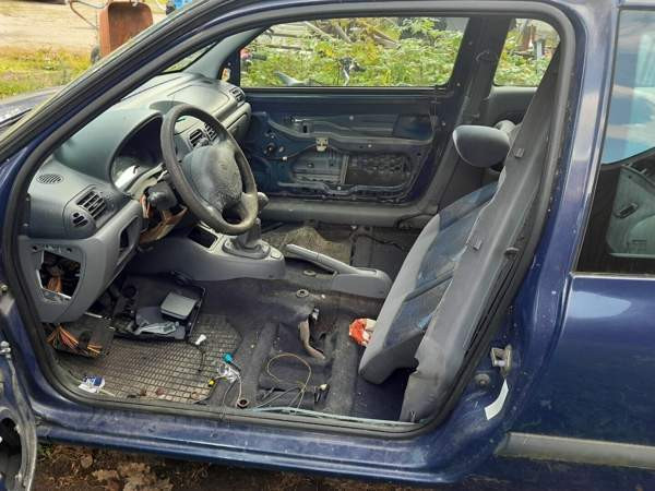 Renault Clio Padasjoki - valokuva 8