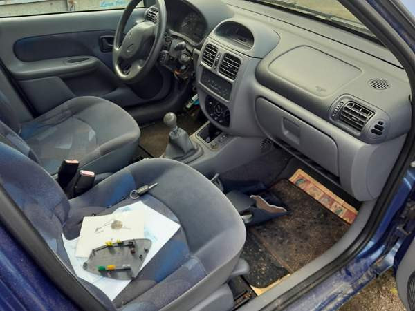 Renault Clio Padasjoki - valokuva 3