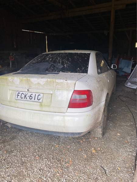 Audi A4 Kurumkan - valokuva 3