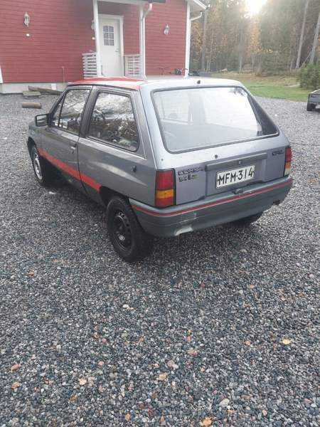 Opel Corsa Lovisa - valokuva 4