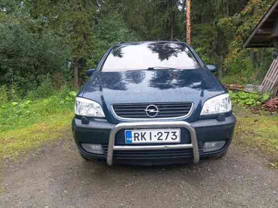 Opel Zafira Исалми