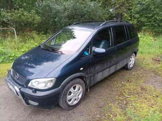 Opel Zafira Исалми