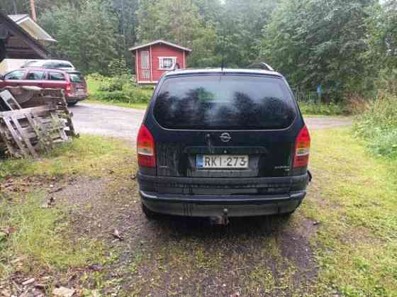Opel Zafira Исалми