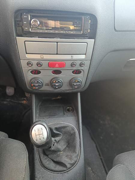 Alfa Romeo 147 Оулу - изображение 8