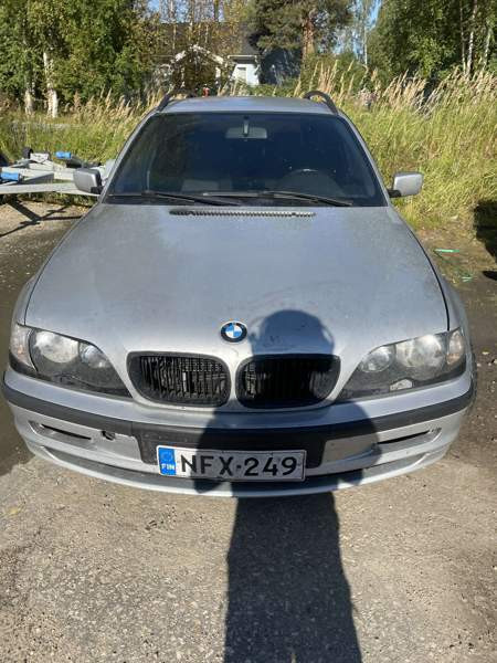 BMW 330 Lons-le-Saunier - photo 1