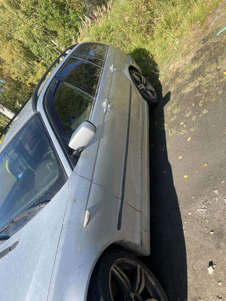 BMW 330 Lons-le-Saunier - photo 3