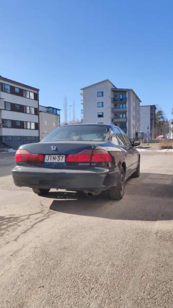 Honda Accord Joensuu - valokuva 3