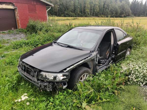 Volvo S60 Alavieska - изображение 2