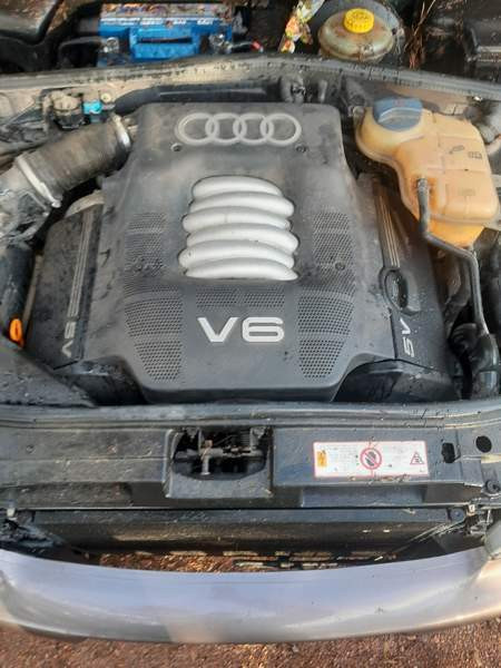 Audi A4 Ловийса - изображение 6