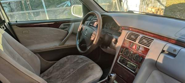 Mercedes-Benz 220 Marttila – foto 6