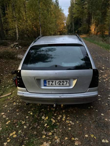 Mercedes-Benz 220 Ювяскюля - изображение 3