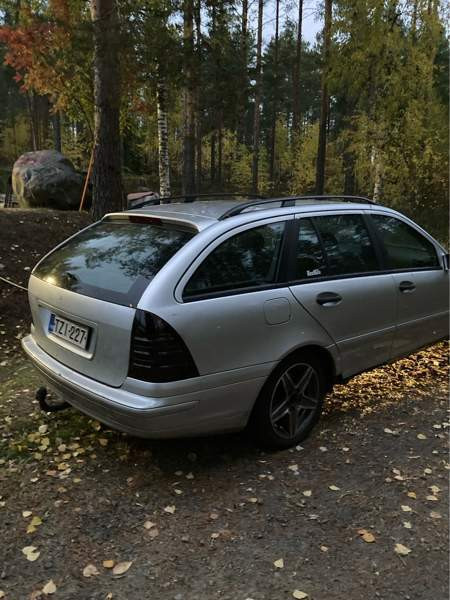 Mercedes-Benz 220 Ювяскюля - изображение 2