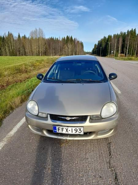 Chrysler Neon Uurainen - valokuva 2