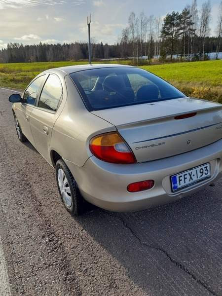 Chrysler Neon Uurainen - valokuva 4
