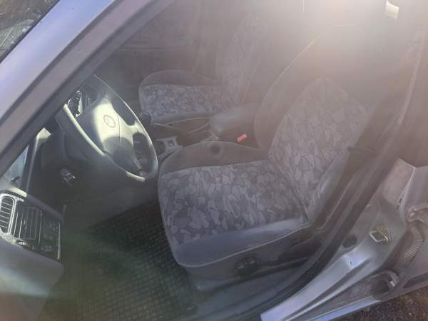 Toyota Avensis Saarijärvi - valokuva 5