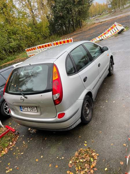 Nissan Almera Tino Oulu - valokuva 3