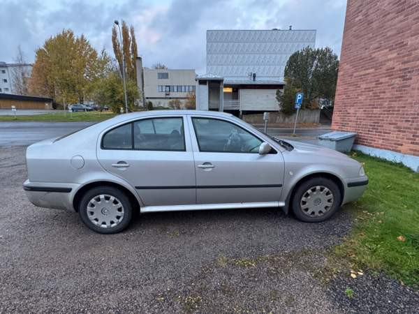 Skoda Octavia Luga – foto 2
