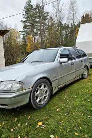 Mercedes-Benz C Uusikaarlepyy