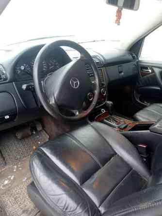 Mercedes-Benz ML Kaavi