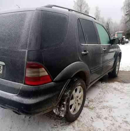 Mercedes-Benz ML Kaavi