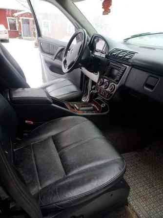 Mercedes-Benz ML Kaavi