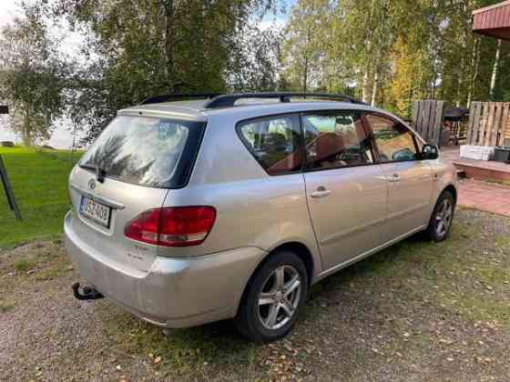 Toyota Avensis Verso Рованиеми
