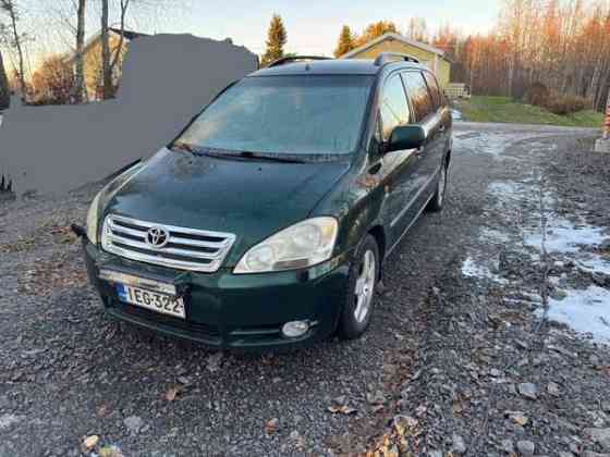 Toyota Avensis Verso Торнио