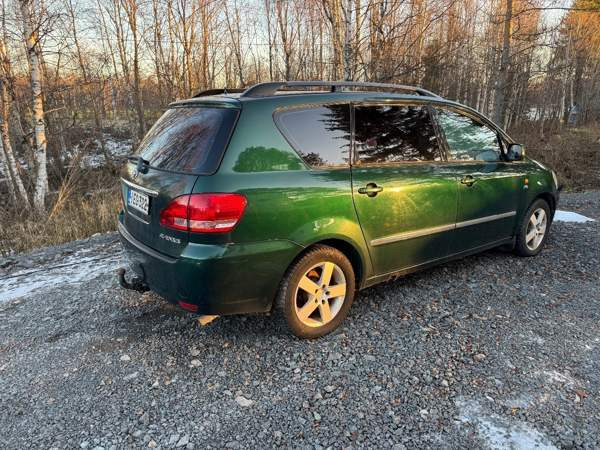 Toyota Avensis Verso Торнио - изображение 3