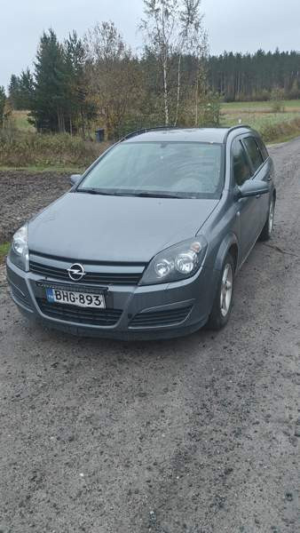 Opel Astra Liperi - valokuva 1