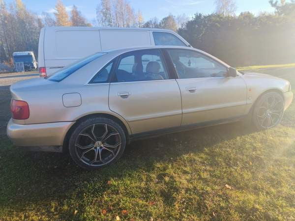 Audi A4 Tornio - valokuva 3