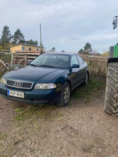 Audi A4 Углеуральский - изображение 1