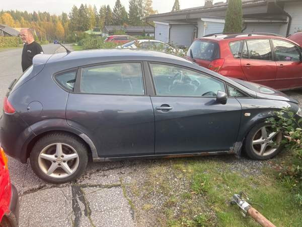 Seat Leon Луга - изображение 4