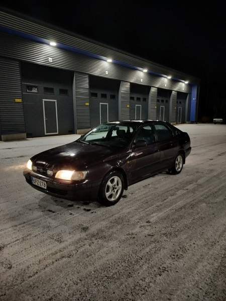 Toyota Carina E Oulu - valokuva 2