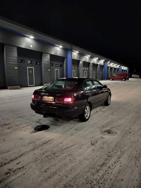 Toyota Carina E Oulu - valokuva 4
