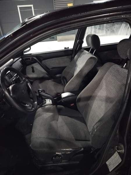 Toyota Carina E Oulu - valokuva 5