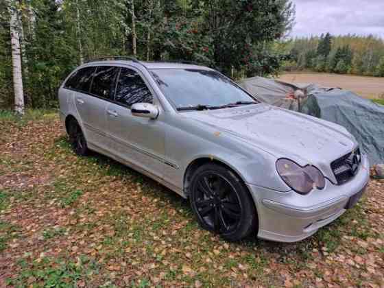 Mercedes-Benz 240 Hausjärvi