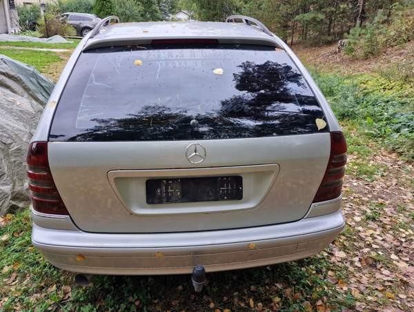 Mercedes-Benz 240 Hausjärvi - valokuva 4