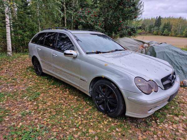 Mercedes-Benz 240 Hausjärvi - valokuva 3