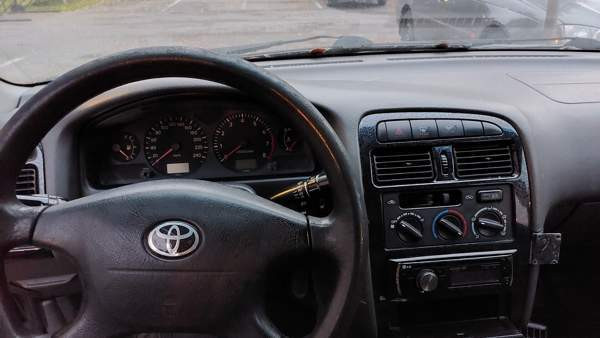 Toyota Avensis Kuopio - valokuva 4